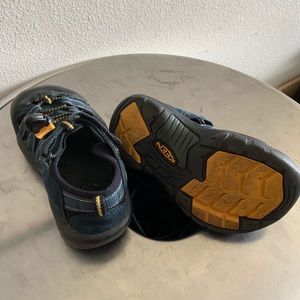 Keen shoes